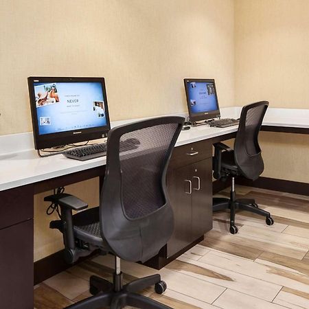 Hampton Inn & Suites Seattle North/Линвуд Экстерьер фото