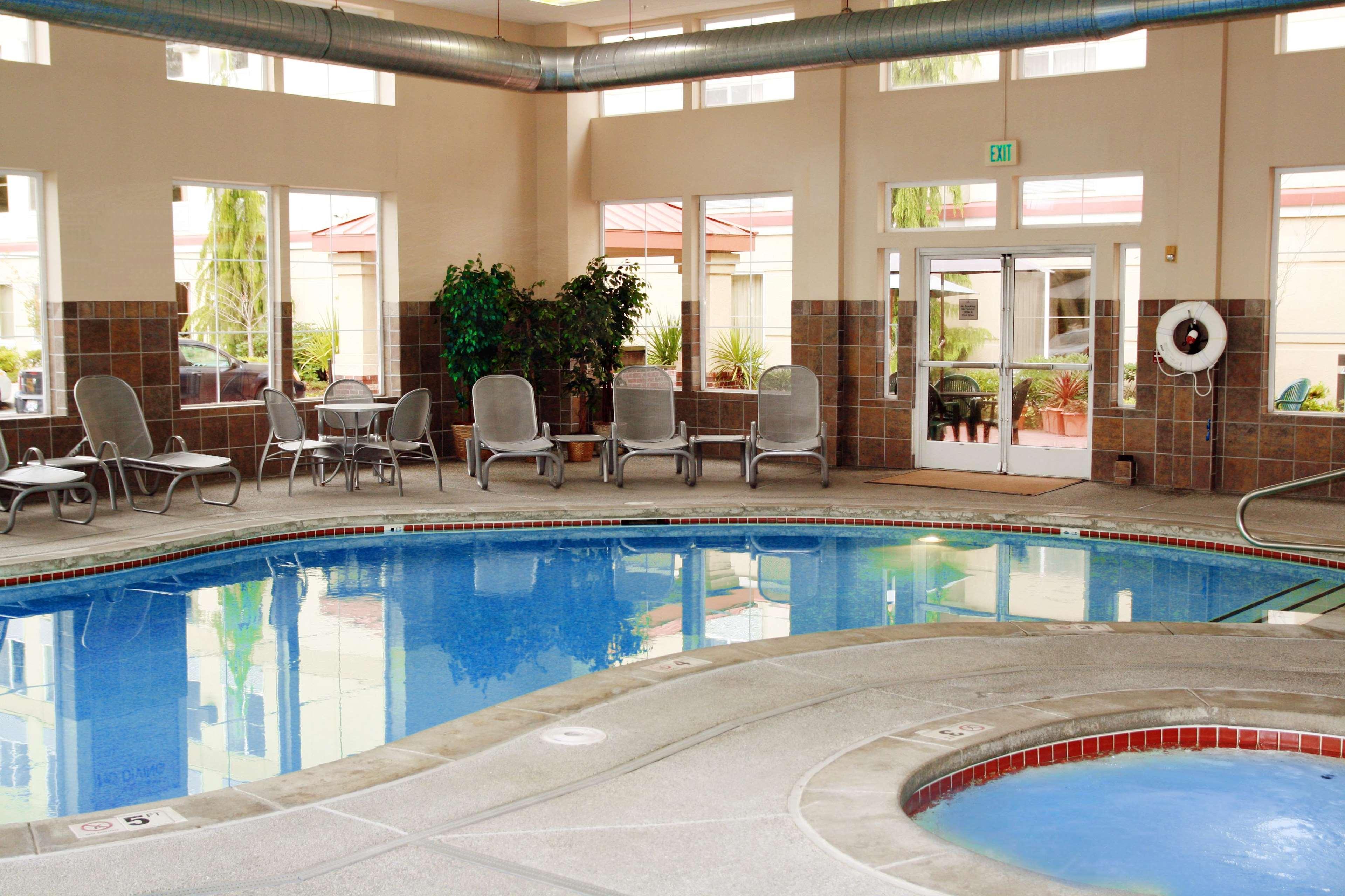 Hampton Inn & Suites Seattle North/Линвуд Удобства фото