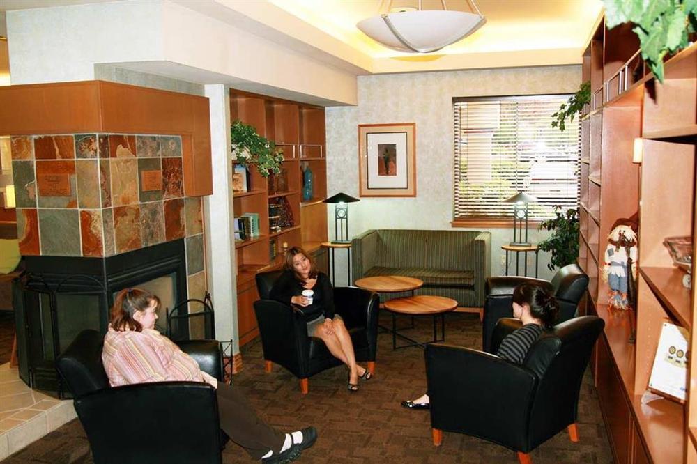 Hampton Inn & Suites Seattle North/Линвуд Интерьер фото