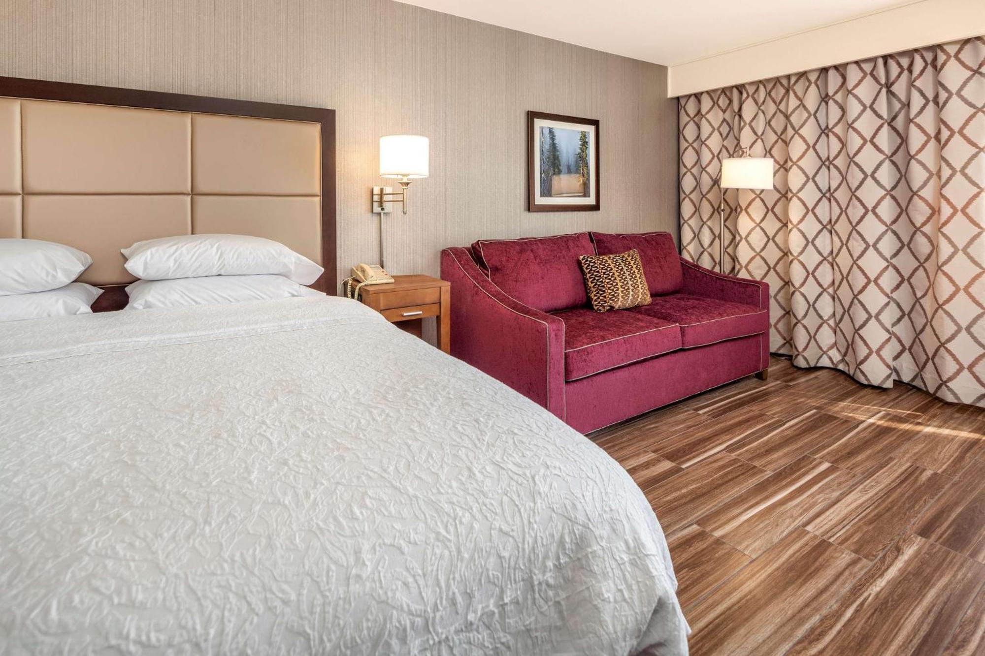 Hampton Inn & Suites Seattle North/Линвуд Экстерьер фото